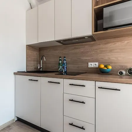 Rent Like - Dyrekcyjna 1 Wroclaw